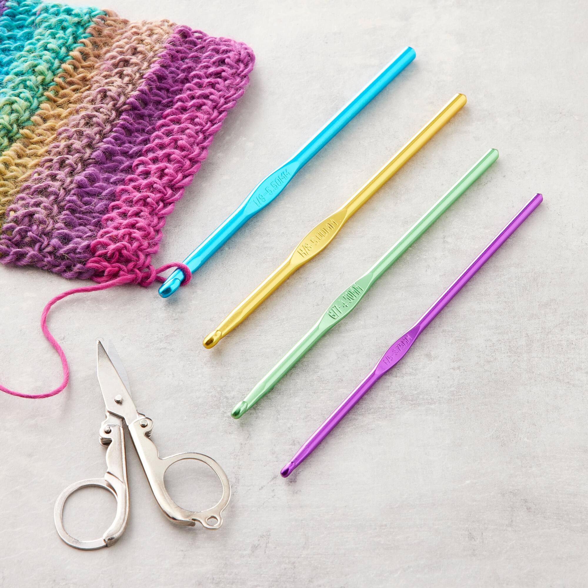 Aluminum Crochet Hook Set with Scissors by Loops & Threads®